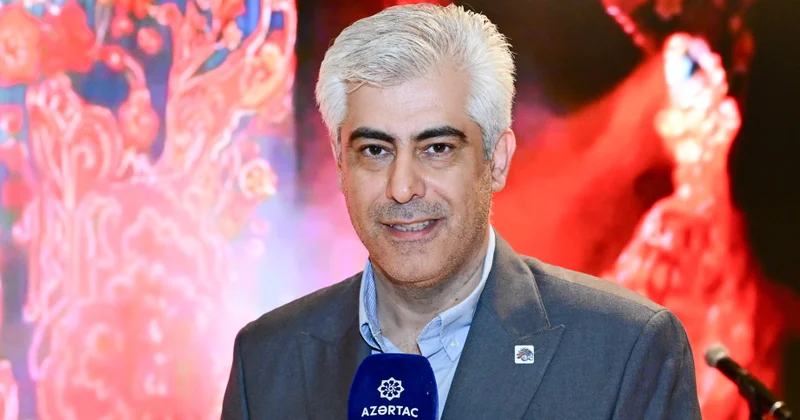 Xalçaçı rəssam: Lətif Kərimovun eskizləri əsasında iki xalça hazırlanıb