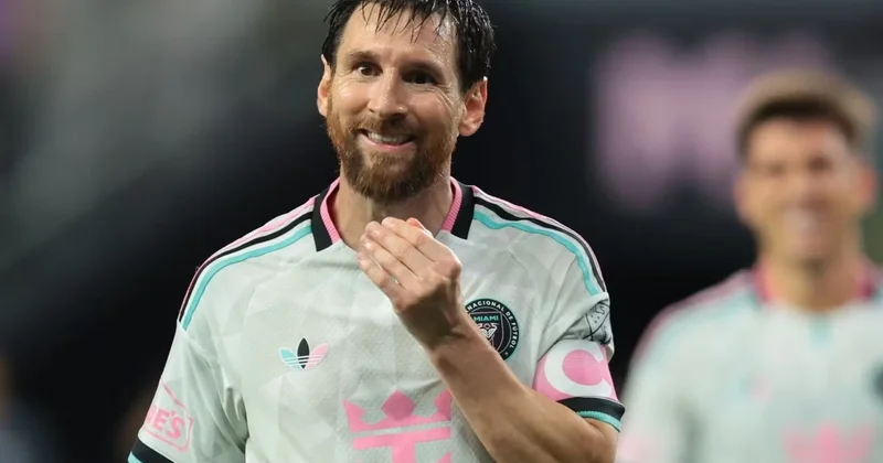 Messi Argentinaya qayıtmağa çox yaxındır transferin vaxtı məlum oldu