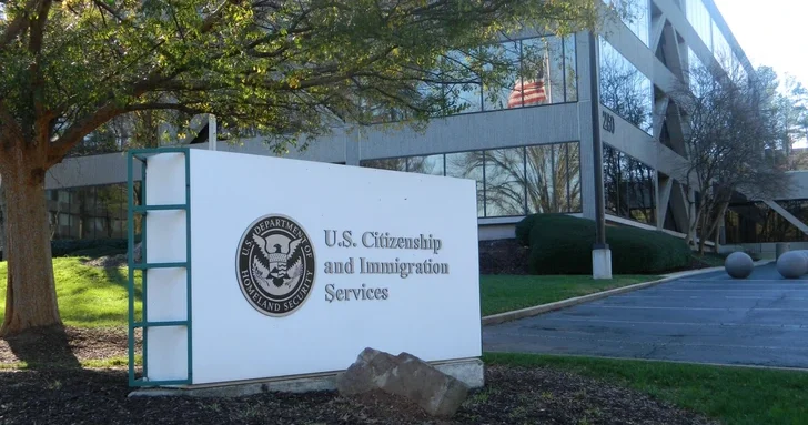 Утечка данных сотрудников иммиграционной службы США поставила под угрозу тайные операции