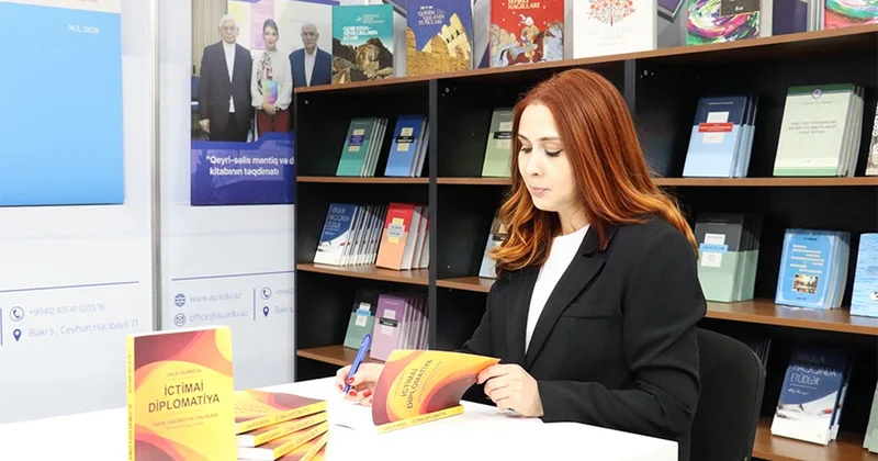 Ali məktəb tələbələri üçün “İctimai diplomatiya” adlı dərslik çap olunub Foto