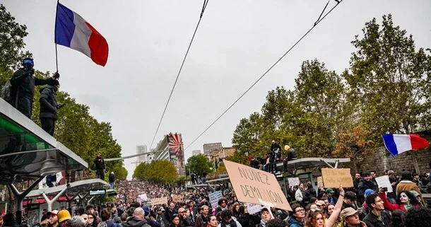 Протесты молодежи во Франции вынудили власти объявить масштабные реформы образования