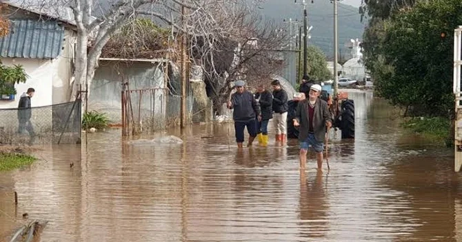 Antalyada güclü leysan yağışları selə səbəb oldu