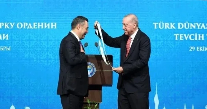 Ərdoğan Japarovu Türk Dünyasının Ali Ordeni ilə təltif etdi