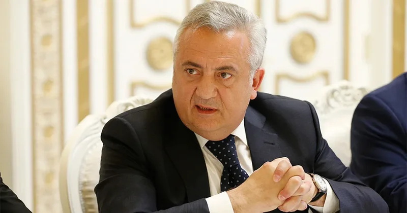 Пашинян уволил Джавадяна