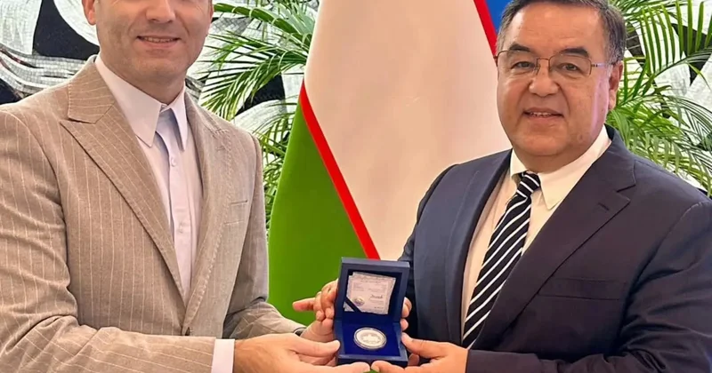Сахиб Пашазаде удостоен специальной медали Центра исламской цивилизации (ФОТО)