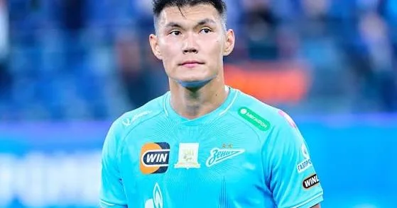 Qazaxstanlı futbolçu Qalatasaray a keçə bilər