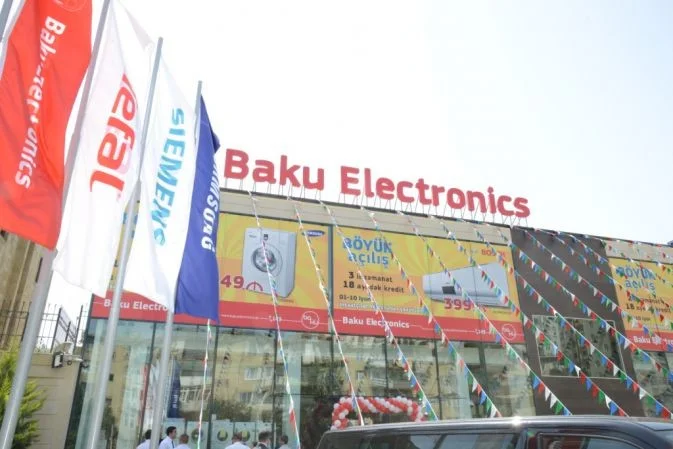 “Baku Elektroniks” qeydiyyatsız telefon satır Foto