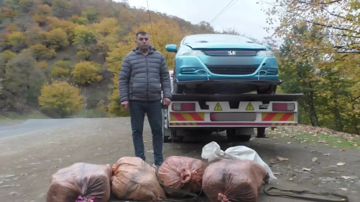 Narkotiklə dolu avtomobili evakuatorun üzərində paytaxta gətirmək istəyən dəstə üzvləri saxlanılıblar FOTO VİDEO