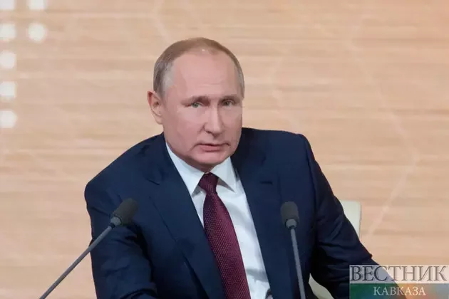 Putin: Qərb Gürcüstanın işlərinə qarışır, Meydana çıxanlar onların havasına oynayırlar