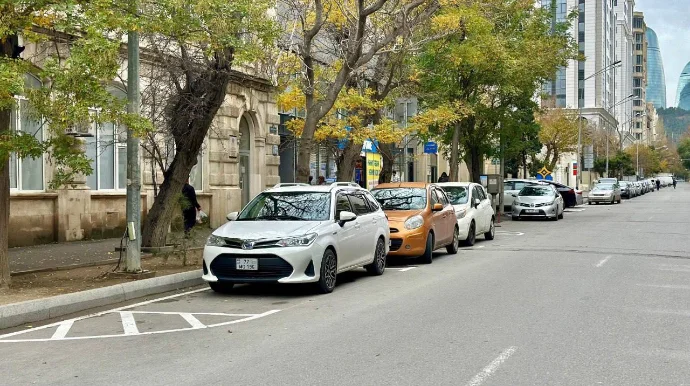 Paytaxtda ödənişsiz parklanma məntəqələrinin sayı artırıldı FOTOLAR