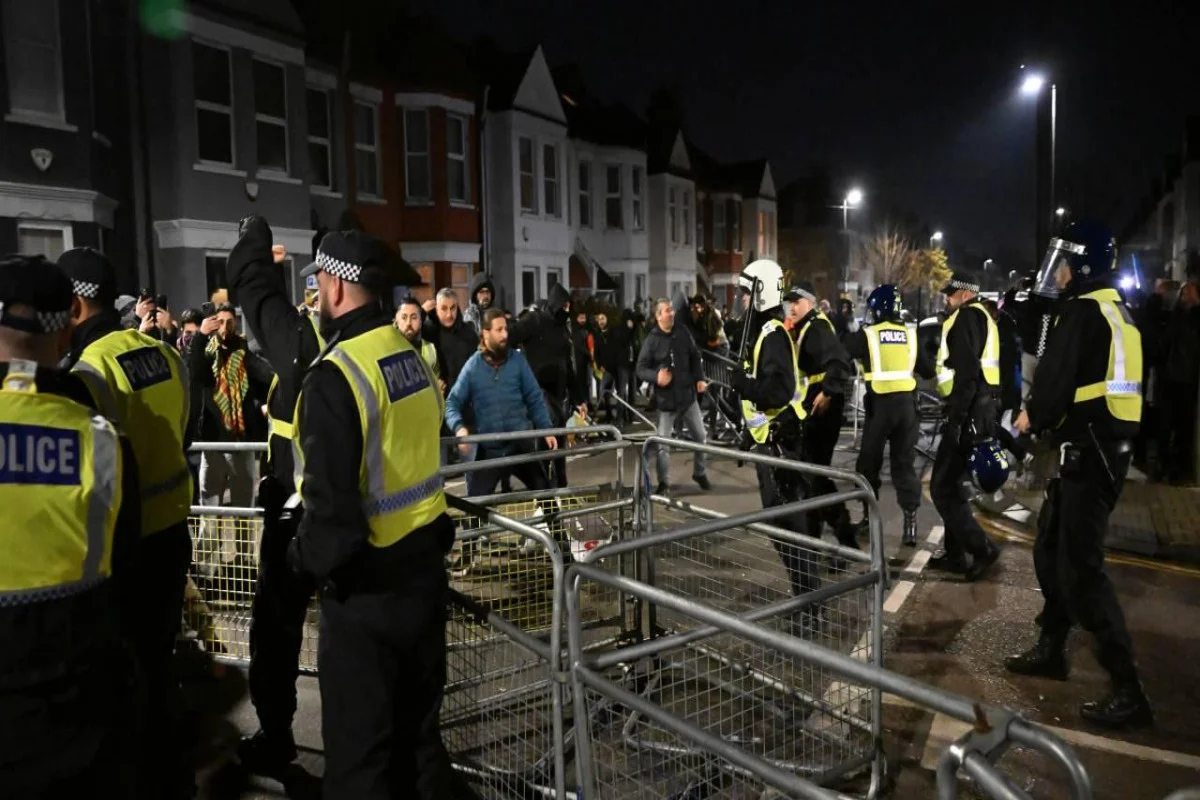 Londonda PKK tərəfdarları ilə polis arasında qarşıdurma baş verib