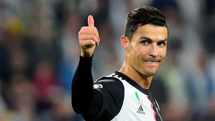 Ronaldo özünün dünya rekordunu yenilədi