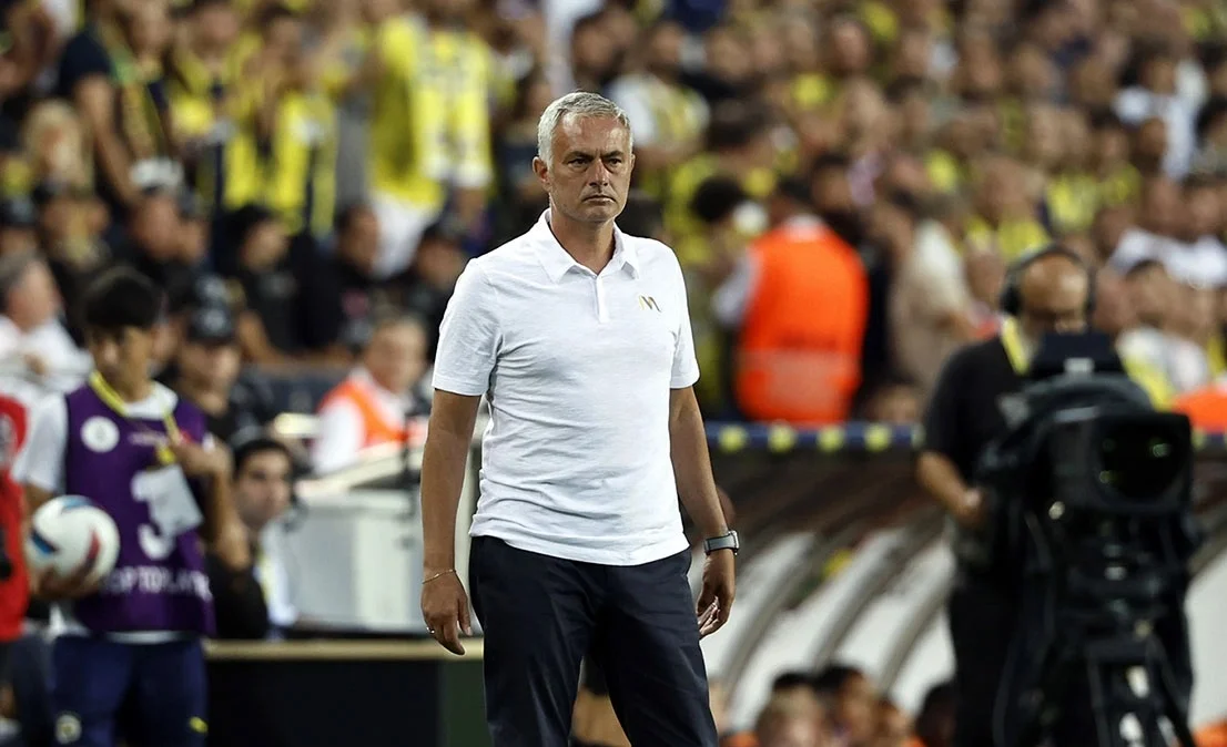 Mourinyo türk ulduzu ​Fənərbaxçaya gətirməyə çalışır