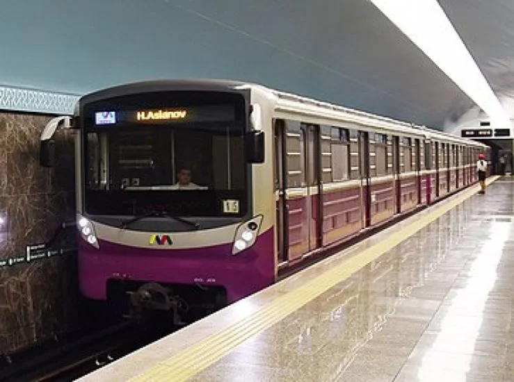 Bakı metrosunda qatarların hərəkət qrafiki dəyişir