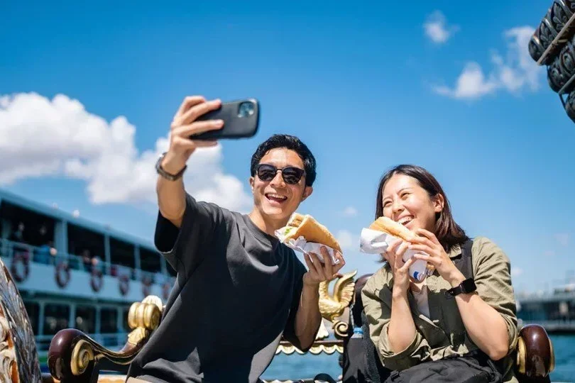 Turist hesabı ödəməmək üçün görün NƏ ETDİ