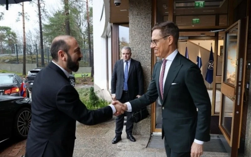 Mirzoyan Stubb ilə Bakı və İrəvan arasında normallaşma prosesini müzakirə edib