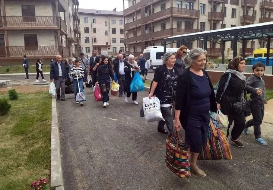 200 nəfər doğma Cəbrayıl şəhərinə YOLA DÜŞDÜ