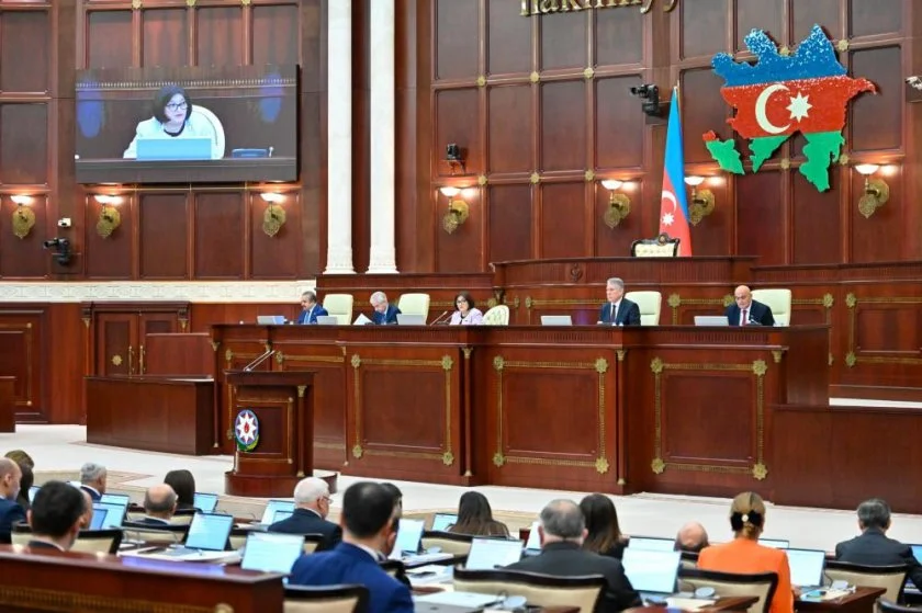 Parlamentin plenar iclasında bir sıra qanun layihələri qəbul edilib