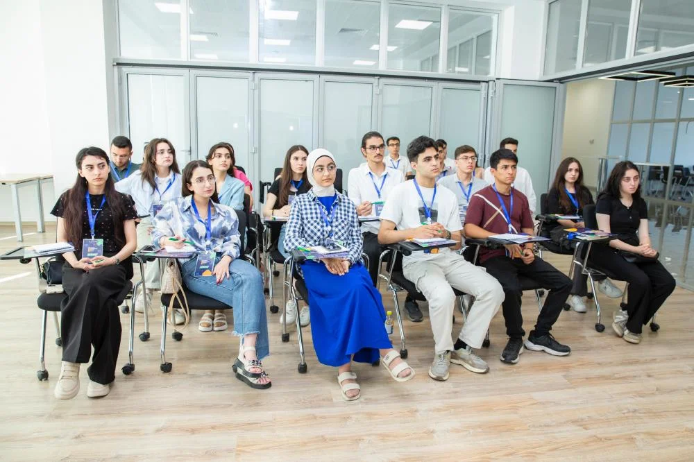 Gənclər üçün “Layihələrin idarəedilməsi üzrə menecerlik” proqramı həyata keçirilib.