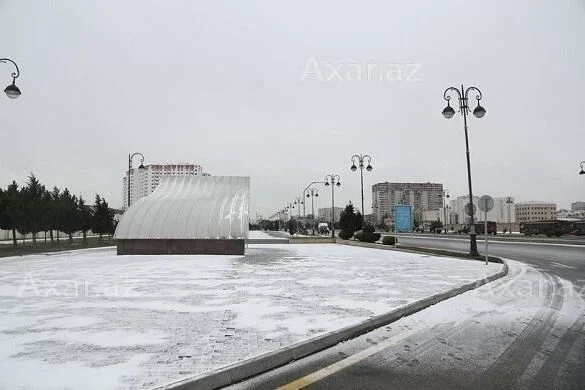 BŞİHdə müşavirə: Ərazinizi qardan özünüz təmizləyin!