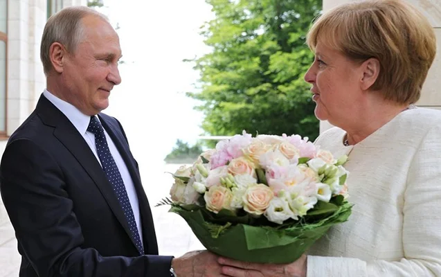 “Angela, lütfən məni bağışla” Putin