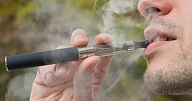 Son zamanların dəbi: Elektron, yoxsa adi siqaret zərərlidir?