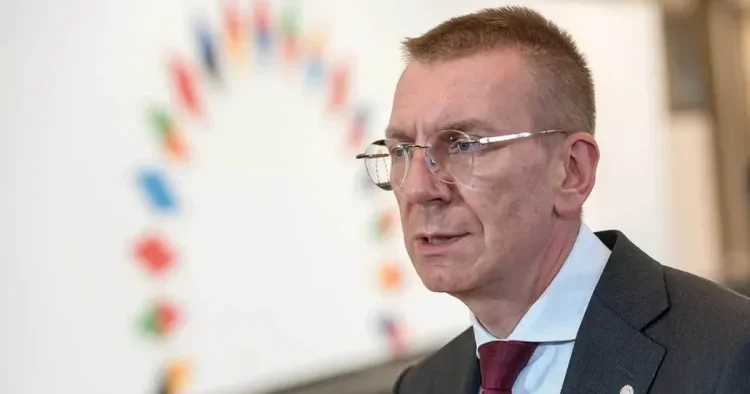 Latviyada prezident və baş nazirin şəkillərinin dərci qadağan EDİLDİ