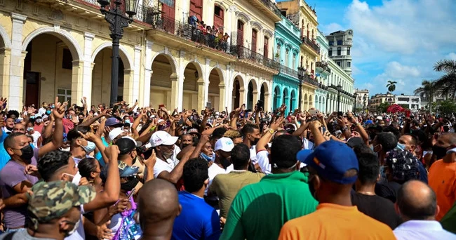 Kuba XİN ABŞ ı Karib dənizində daimi elektromaqnit müdaxiləsi yaratmaqda ittiham edib