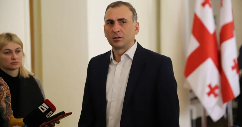 В Тбилиси один из лидеров оппозиции пытался поджечь суд Minval Politika