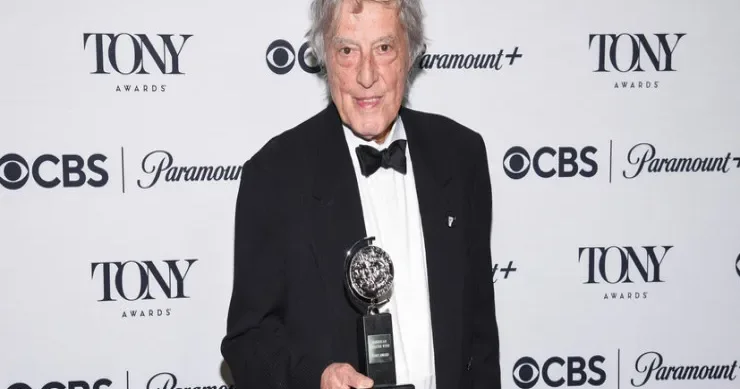 Əfsanəvi dramaturq və Oskar mükafatı laureatı vəfat etdi