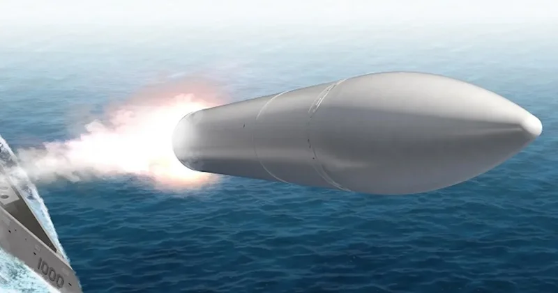 Çin ABŞ a çata bilən sualtı raket arsenalını nümayiş etdirdi