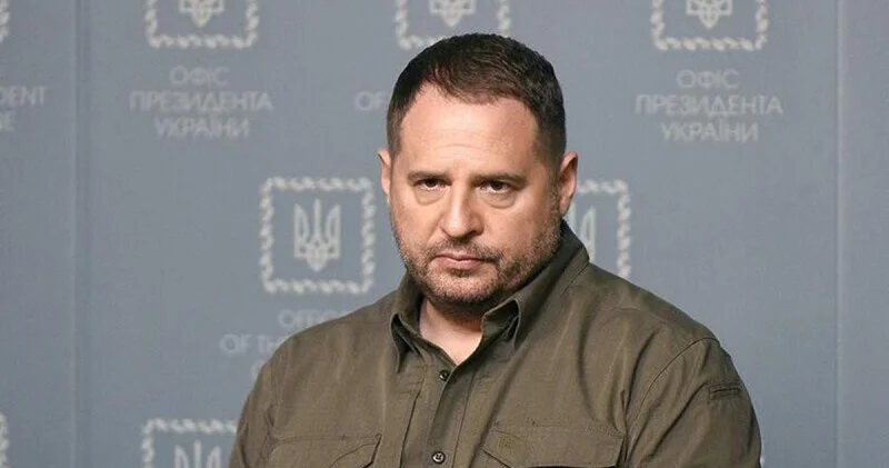 Xalqın Xidmətçisi partiyası Yermakın istefasını dəstəkləyib