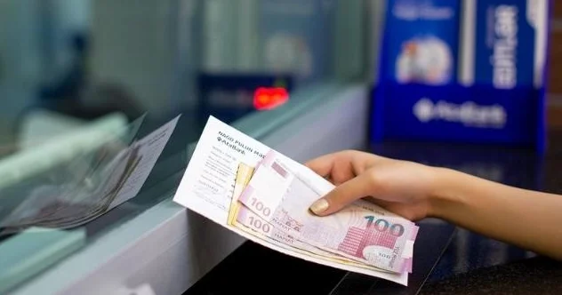 Əhalinin banklardakı əmanətləri artıb