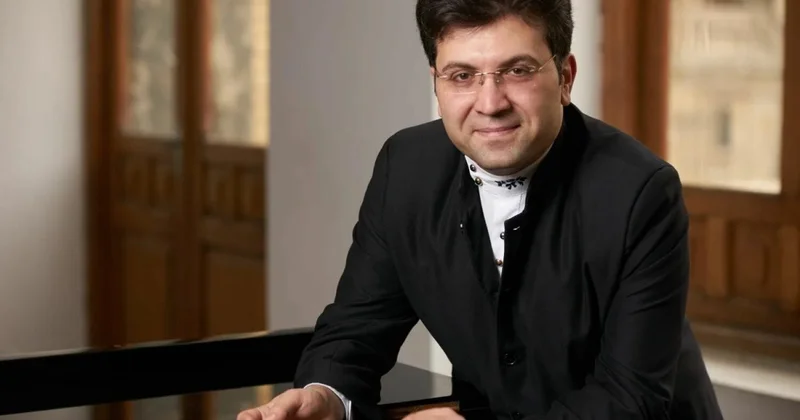 Əyyub Quliyev Dövlət Kamera Orkestrinə dirijor təyin edilib