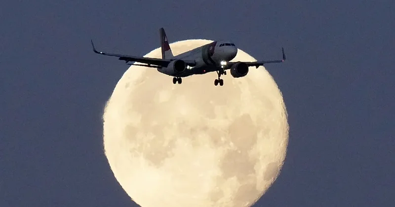 KİV: Roma Papasının təyyarəsində problem aşkarlanıb