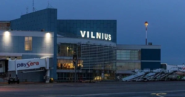 Вильнюсский аэропорт был парализован всю ночь из за метеозондов