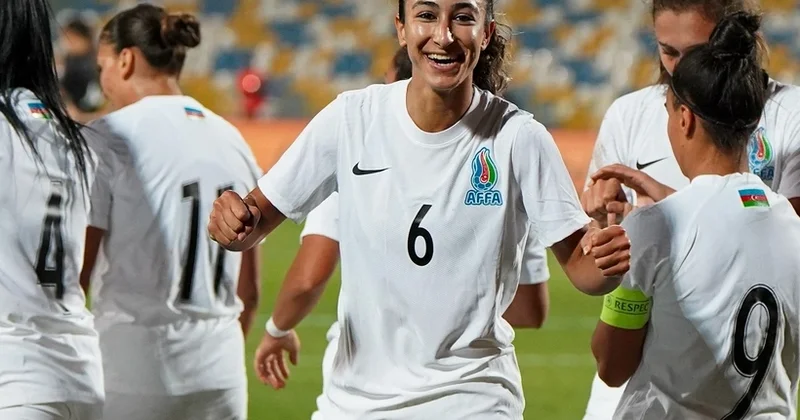 Millimiz qələbə ilə başladı