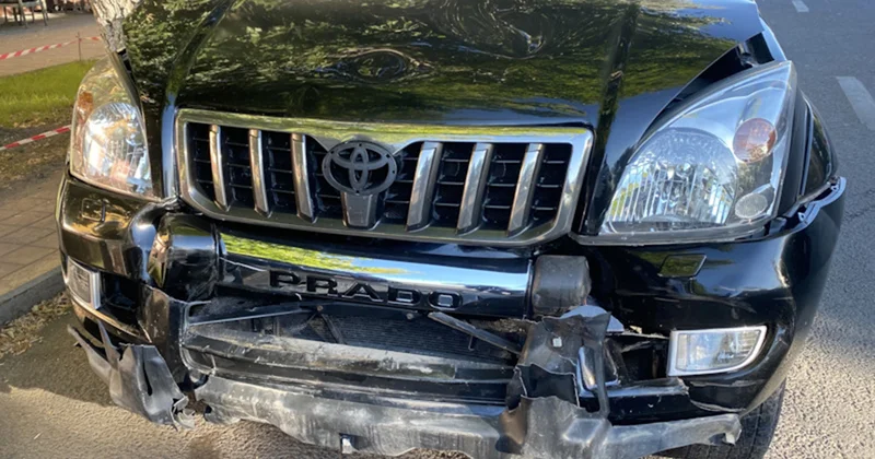 “Prado” ilə “07” toqquşdu 22 yaşlı sürücü öldü