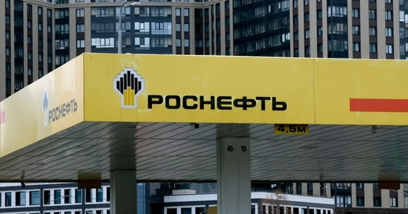 Прибыль Роснефти за 9 месяцев упала на 70%