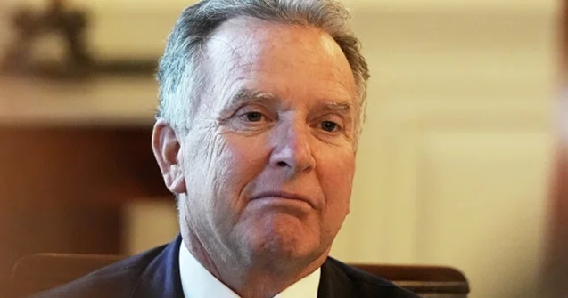 Uitkoff təhlükəsiz rabitə xəttindən imtina etdi