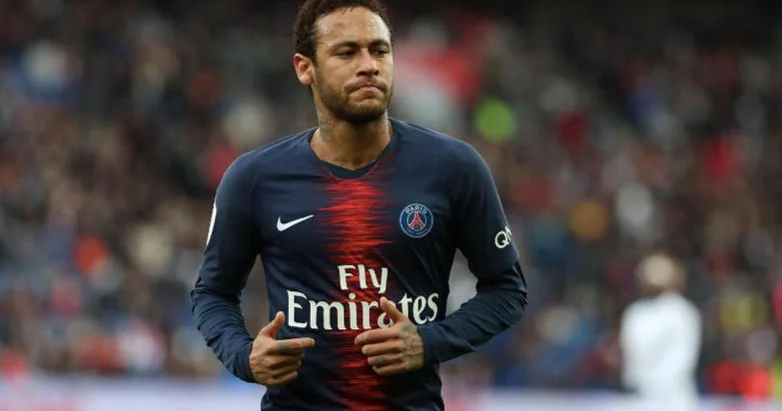 Неймар сыграл с серьезной травмой и забил гол