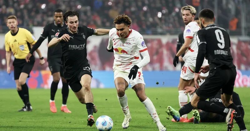 Bundesliqa: “Leypsiq” turu bir xalla tamamlayıb