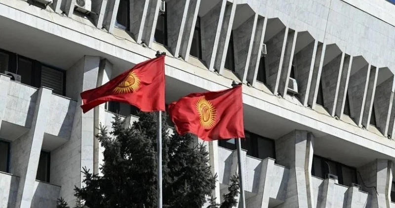 Qırğızıstanda sükut günü başlayıb