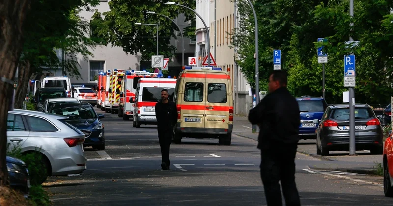 Almaniyada bomba həyəcanı 6 min nəfər təxliyə edildi