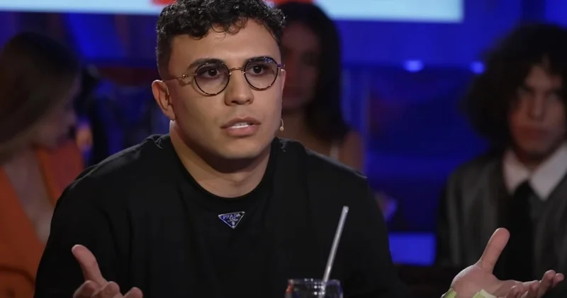 Azərbaycanlı blogeri efir zamanı döydülər VİDEO