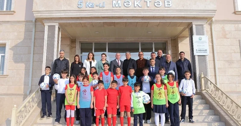 Naxçıvanda Məktəblərdə Futbol Dərsi layihəsinə start verilib