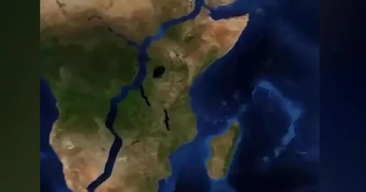 Afrika ikiyə bölünməyə başladı, yeni okean yaranır