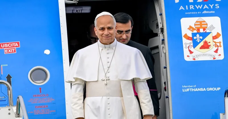 Roma Papası vətəninə qayıda bilmədi Təyyarədə nasazlıq…