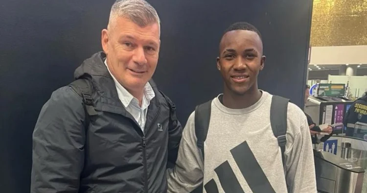 Mançester Yunayted 1 milyon avroya yarımmüdafiəçi transfer edir