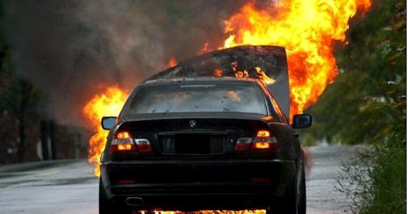 Göygöldə BMW yandı